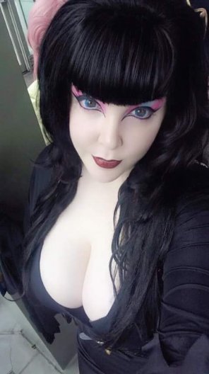Elvira anal