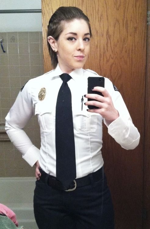 Wonder W. reccomend female security officer