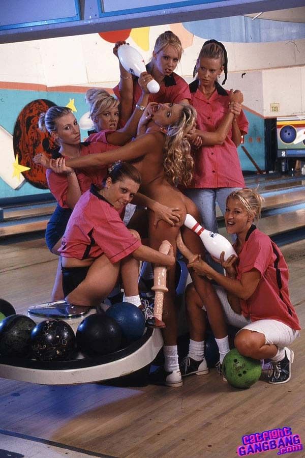 PB&J reccomend lesbian bowling alley