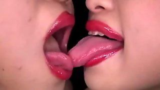 best of Kiss glass lipstick