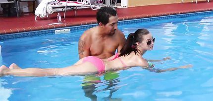 Sex im pool