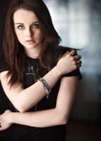 Kacey Rohl  nackt