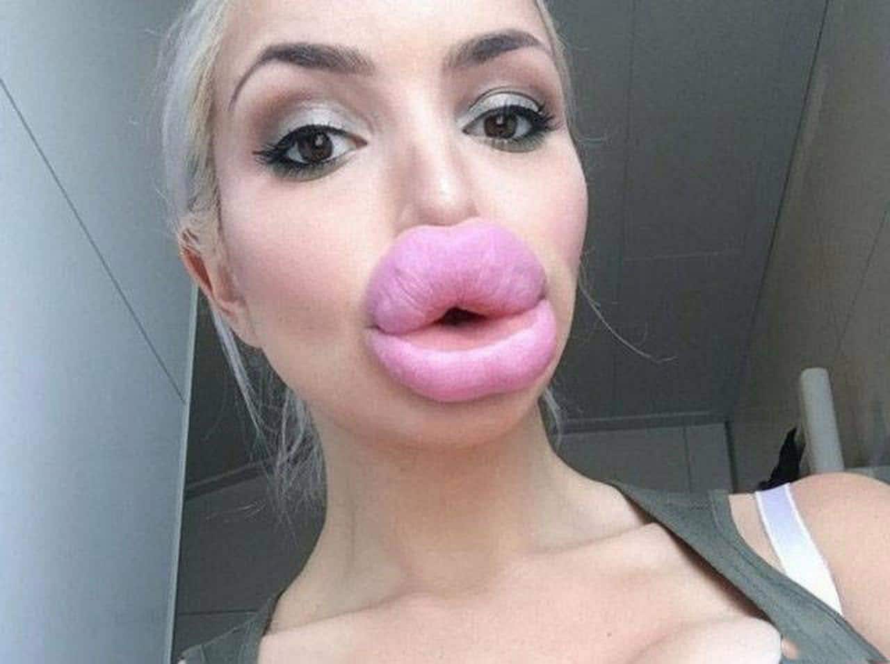 Pink lipstick blowjob