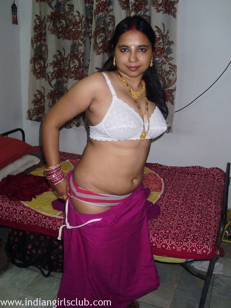 Indian boobs saree pics strip