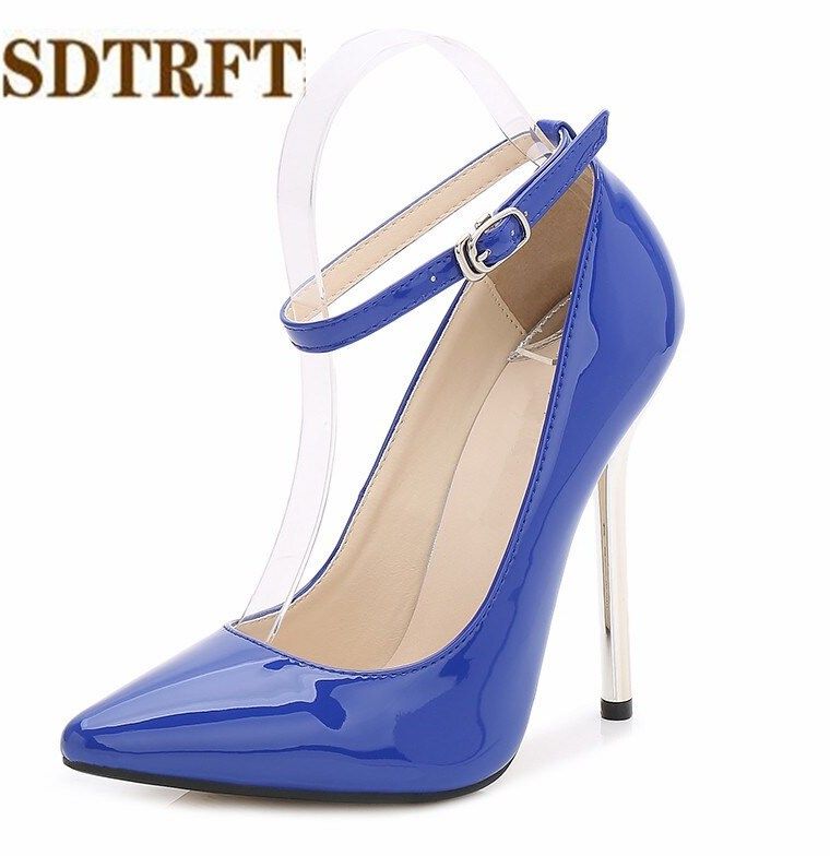 Wearing 13cm blue high heels