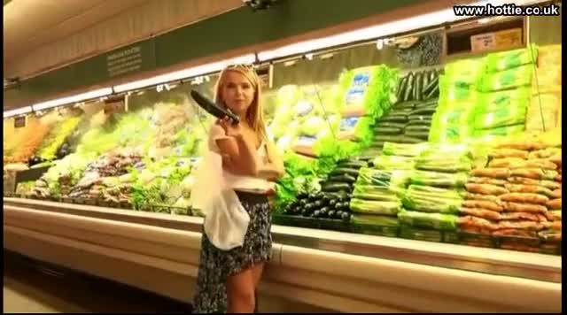 Goldilocks recommendet supermarket girl public fucks cucumber