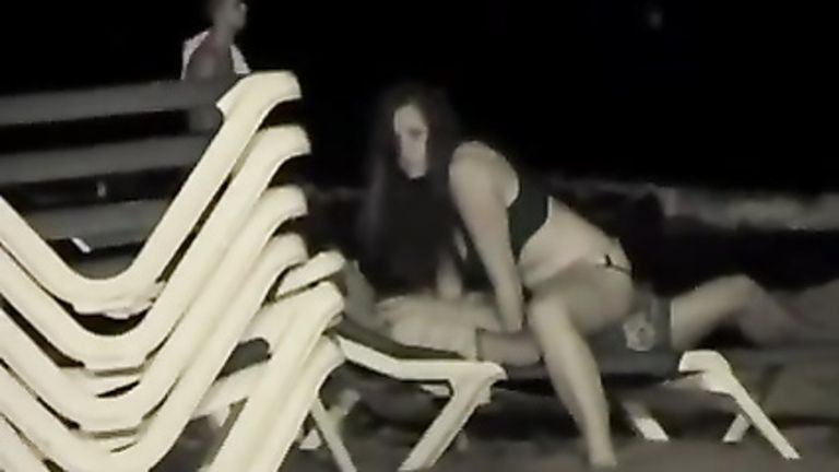 Sex beach night