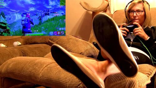 Fortnite with bonnie amazing soles