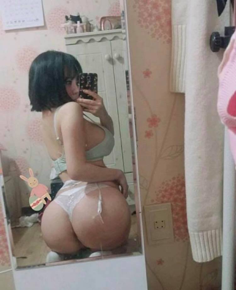 Thicc asian chick gets fucked